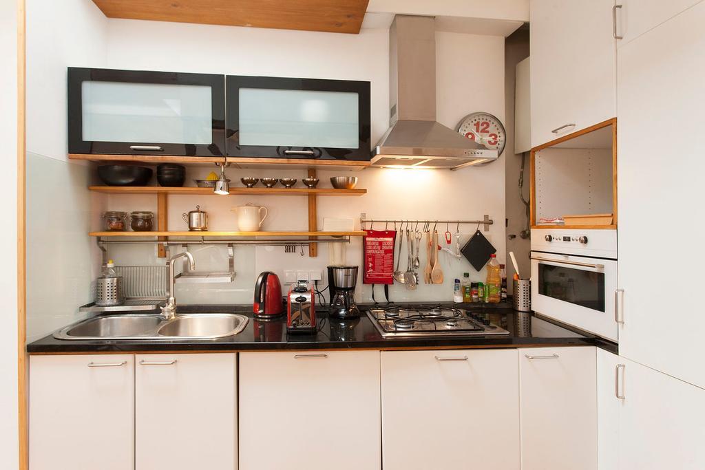 Central, Charming, Quiet, Garden And Parking 리스본 외부 사진
