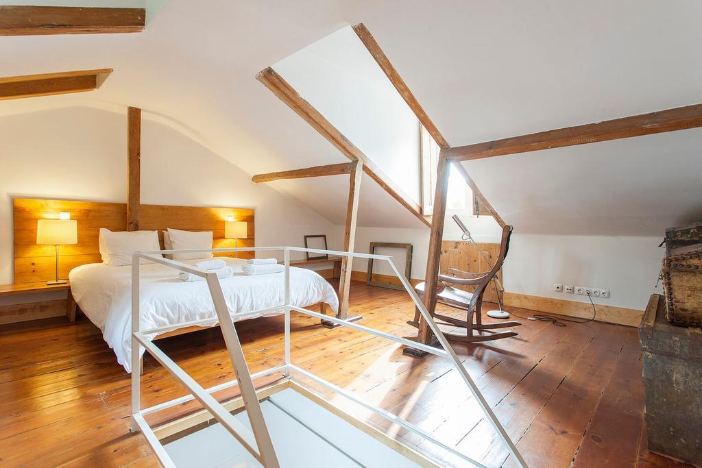 Central, Charming, Quiet, Garden And Parking 리스본 외부 사진