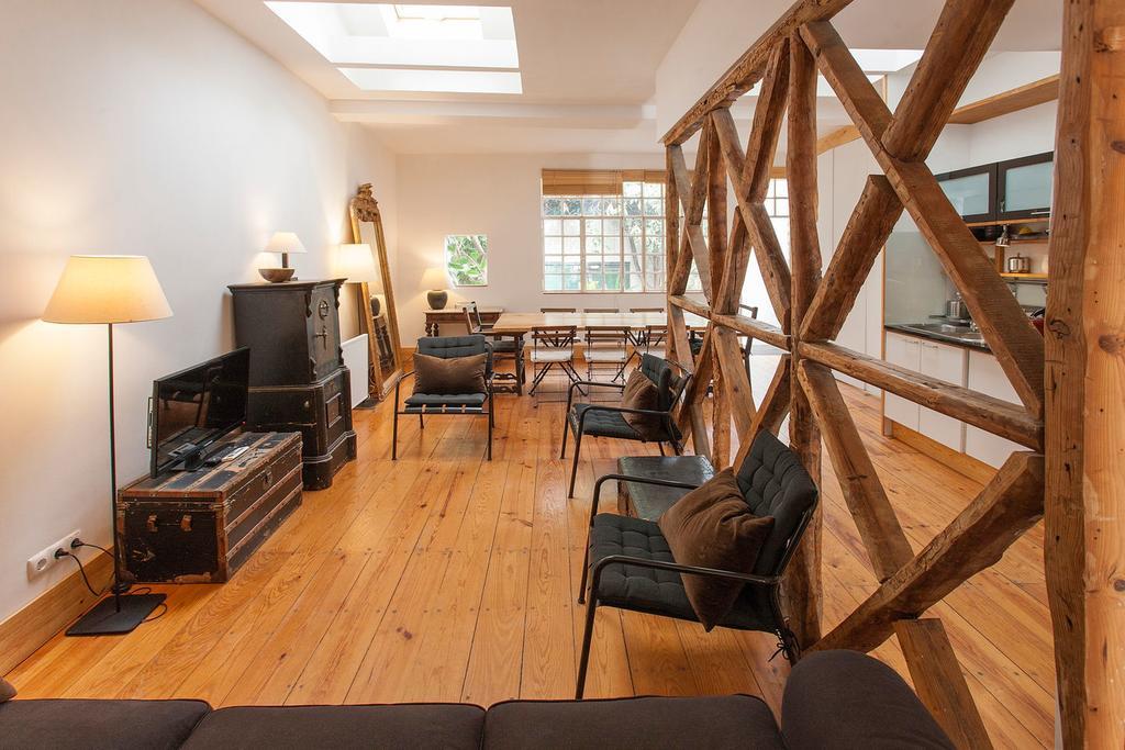 Central, Charming, Quiet, Garden And Parking 리스본 외부 사진